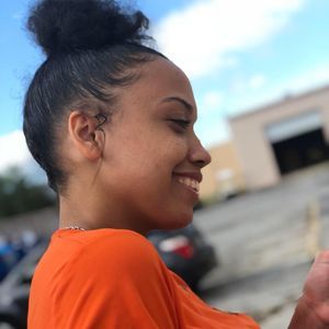 Meet your Posher, Hani